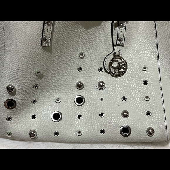 Jessica Simpson white and green lining with silver studs - Picture 11 of 11